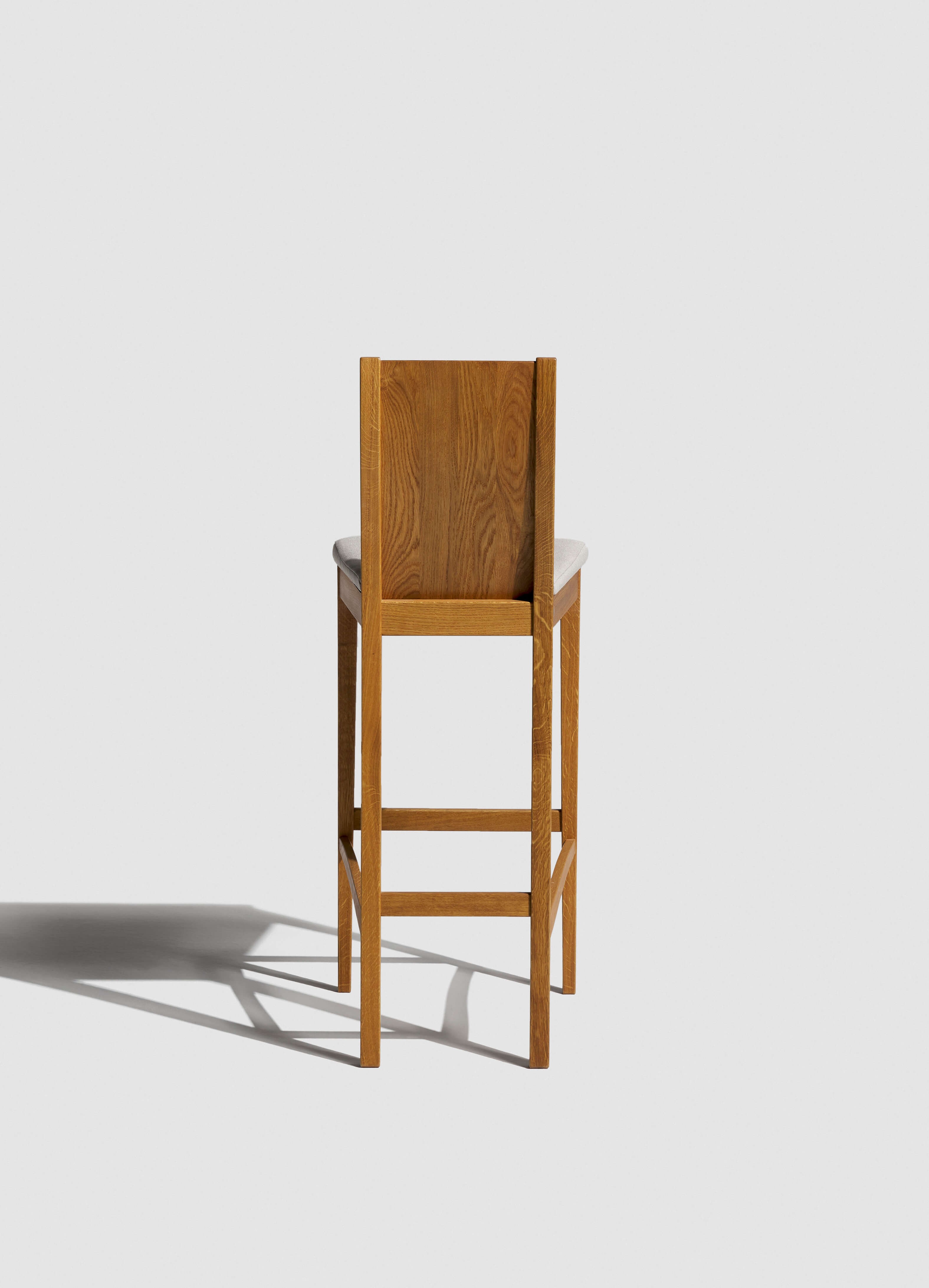 BAROVÁ STOLIČKA ARCA S ČALÚNENÝM SEDADLOM