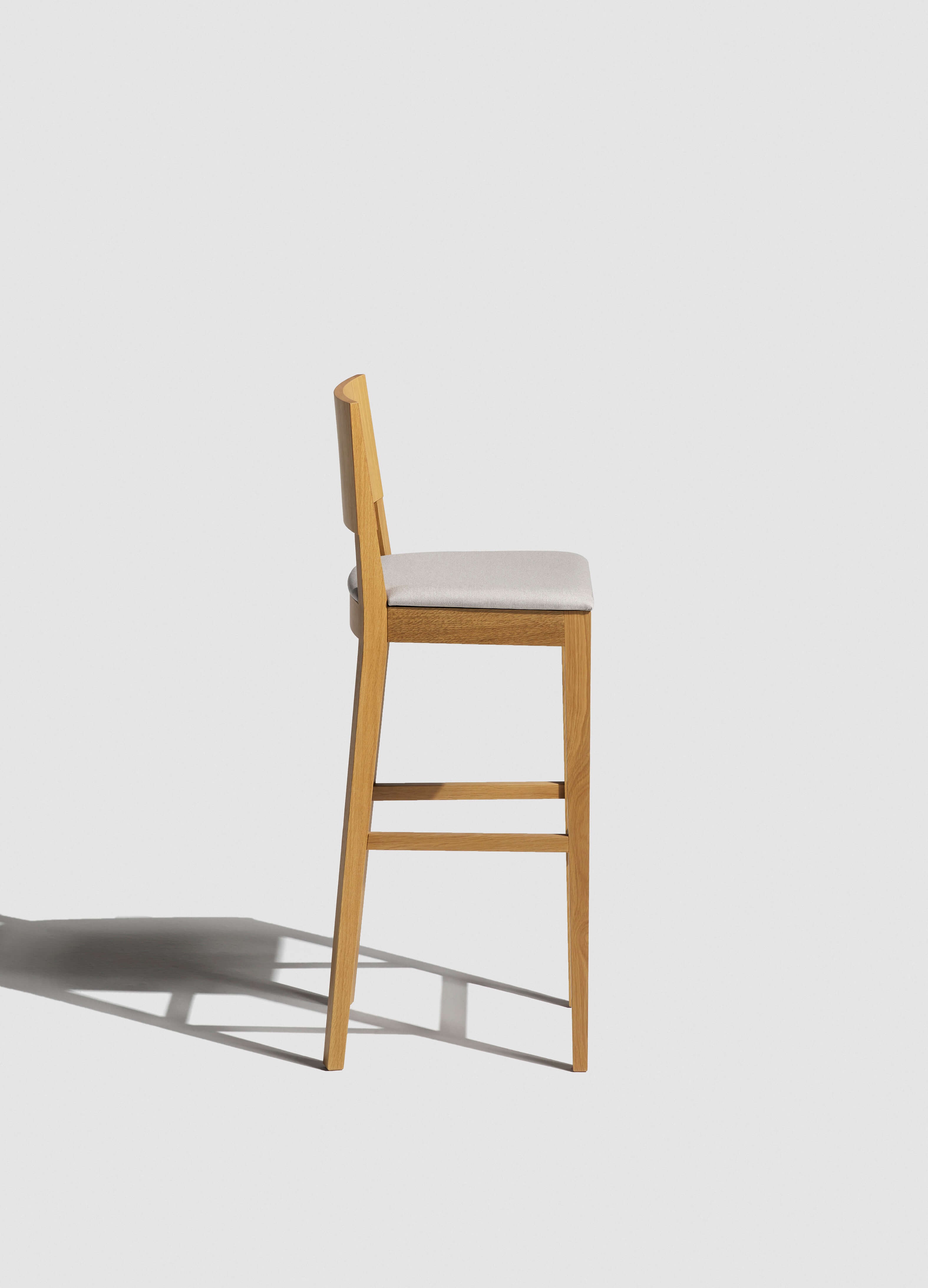 BAROVÁ ŽIDLE EDITA S ČALOUNĚNÝM SEDÁKEM