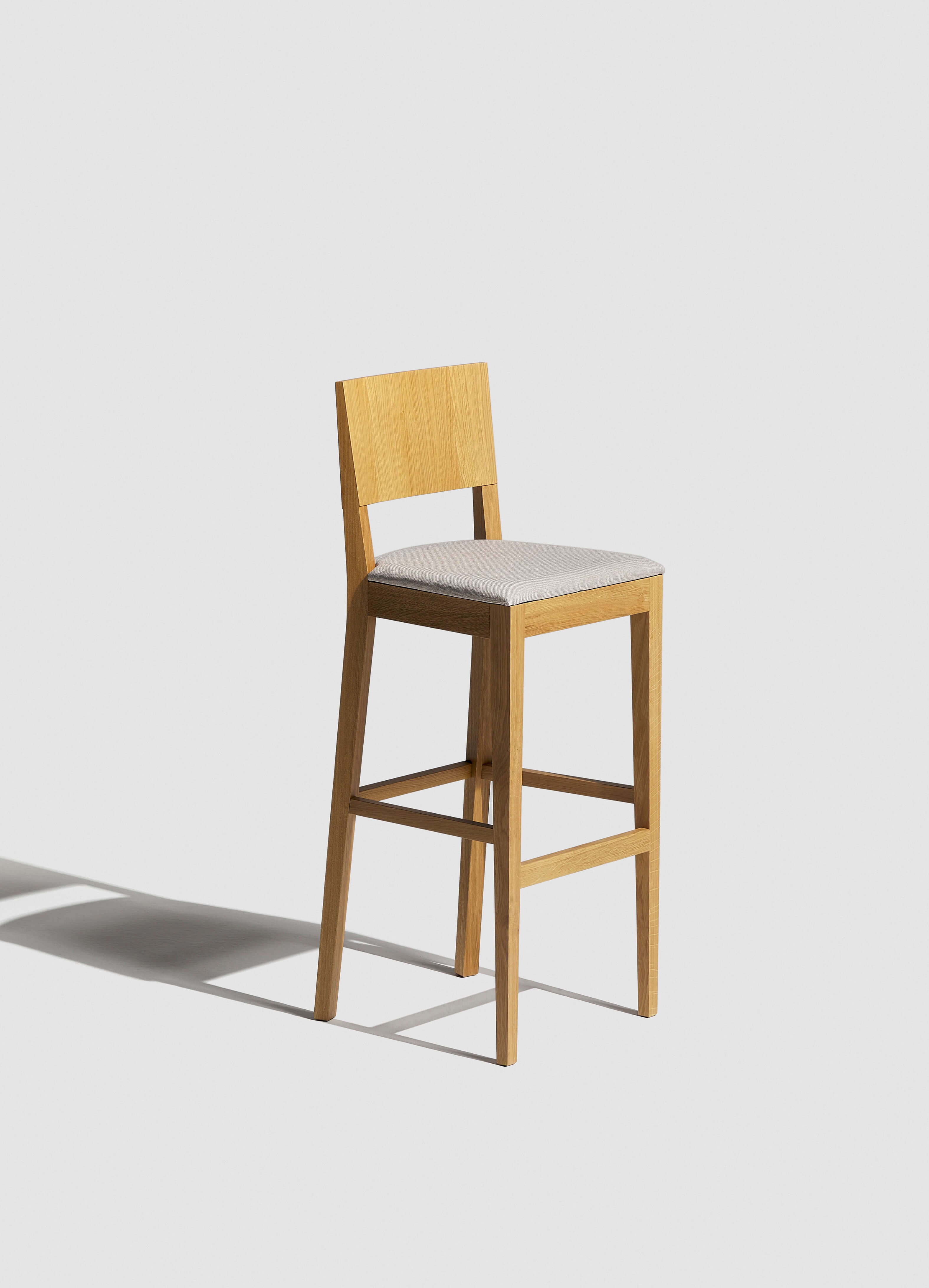 BAROVÁ ŽIDLE EDITA S ČALOUNĚNÝM SEDÁKEM