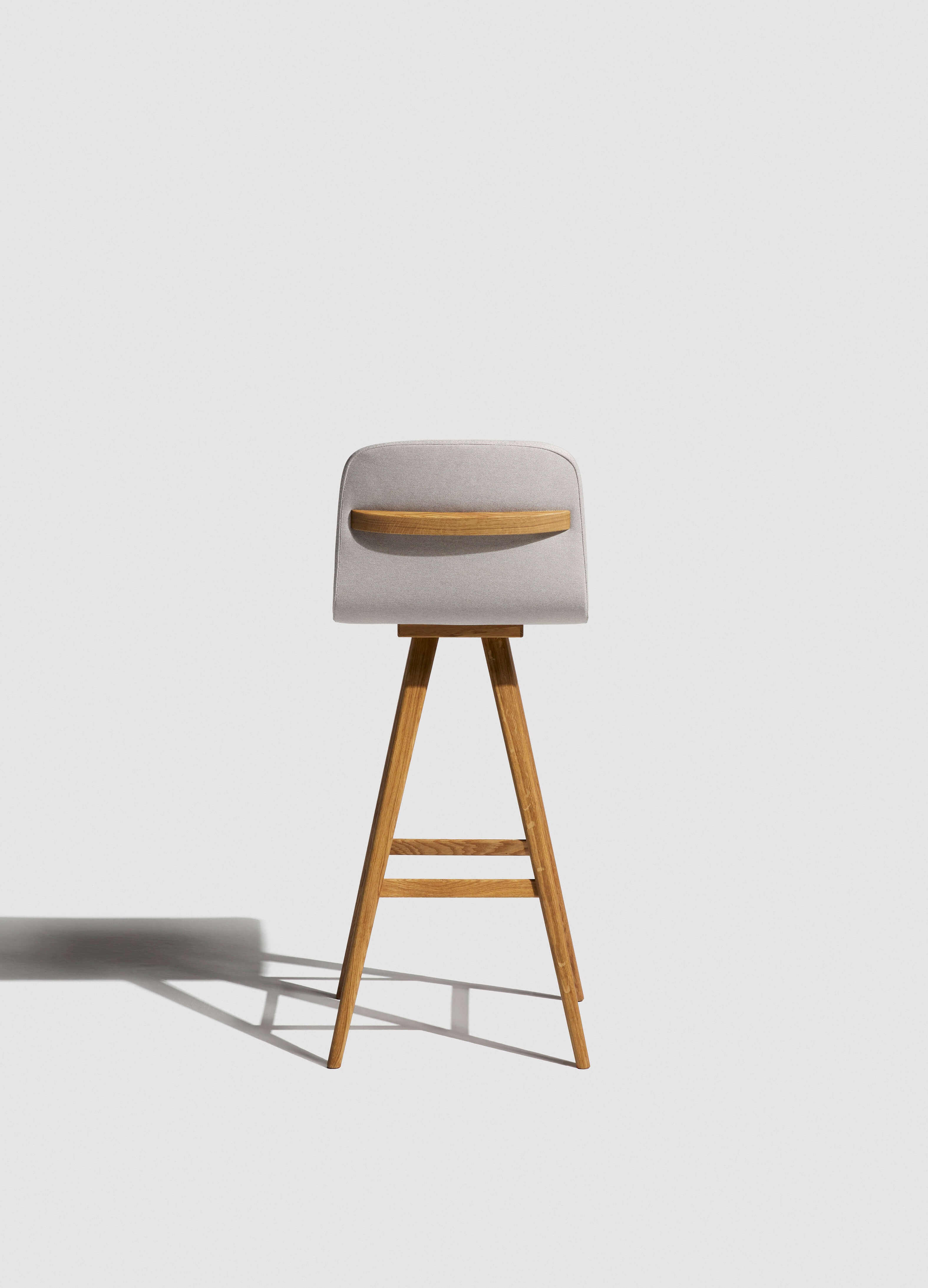 BAROVÁ ŽIDLE GATTA CELOČALOUNĚNÁ S ÚCHYTEM