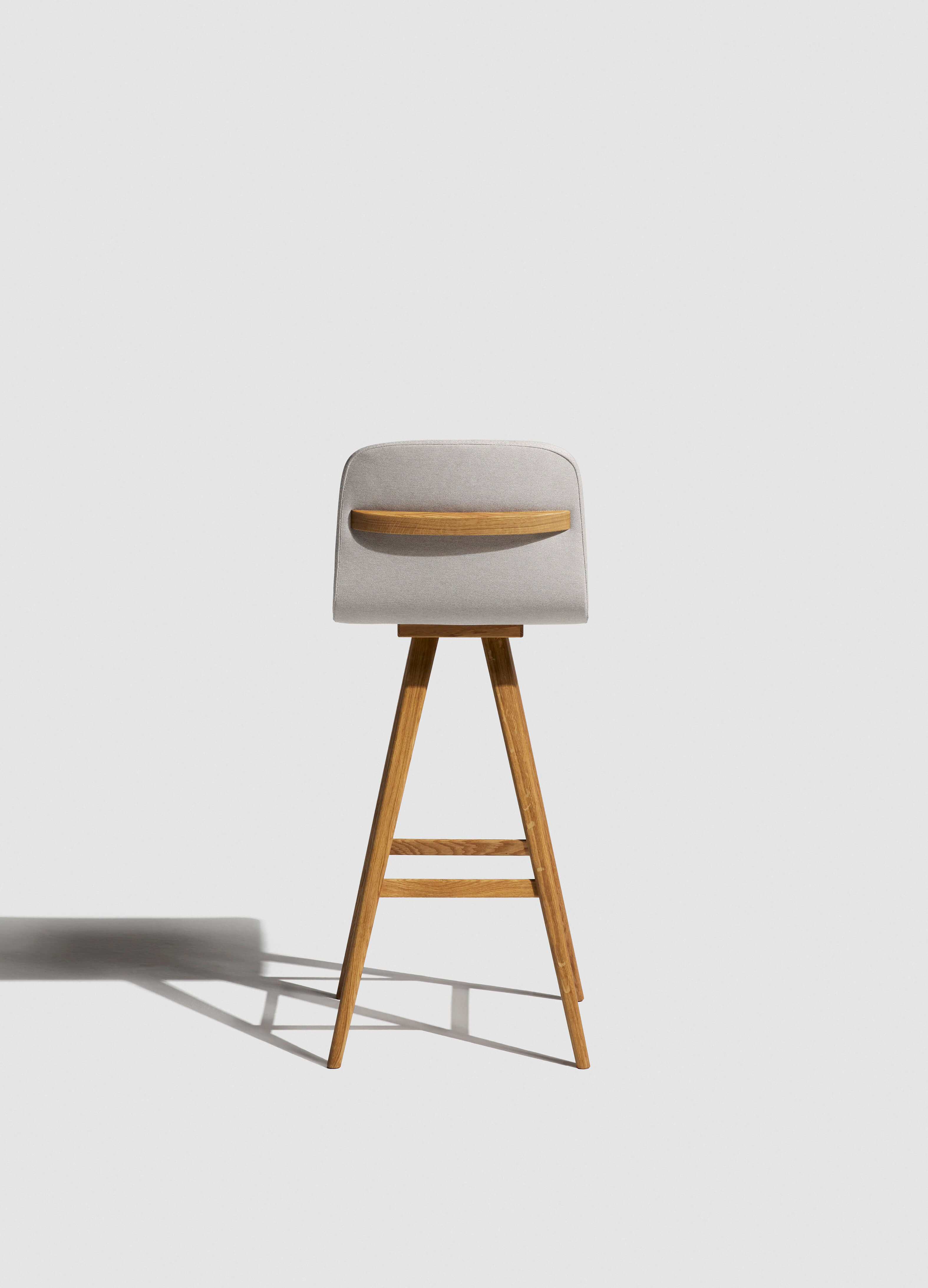 BAROVÁ ŽIDLE GATTA CELOČALOUNĚNÁ S ÚCHYTEM